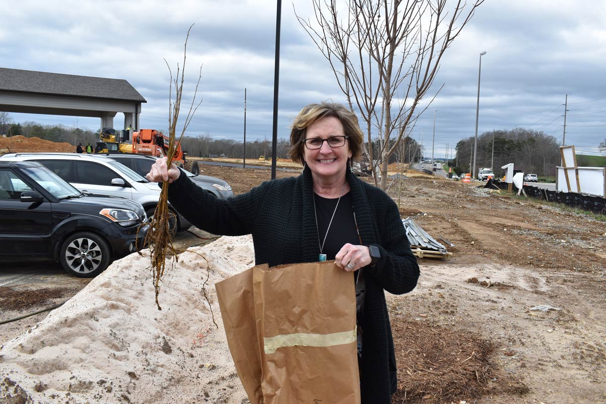 avail-participates-in-tennessee-tree-day-avail-senior-living