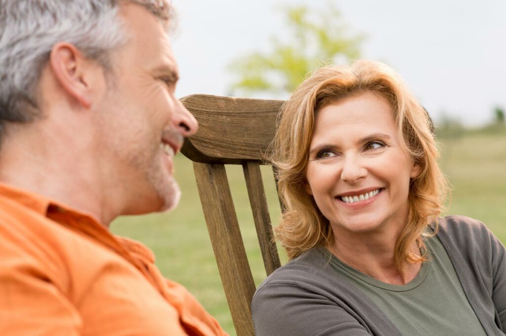 Avail Senior Living | Seniors sitting outdoors