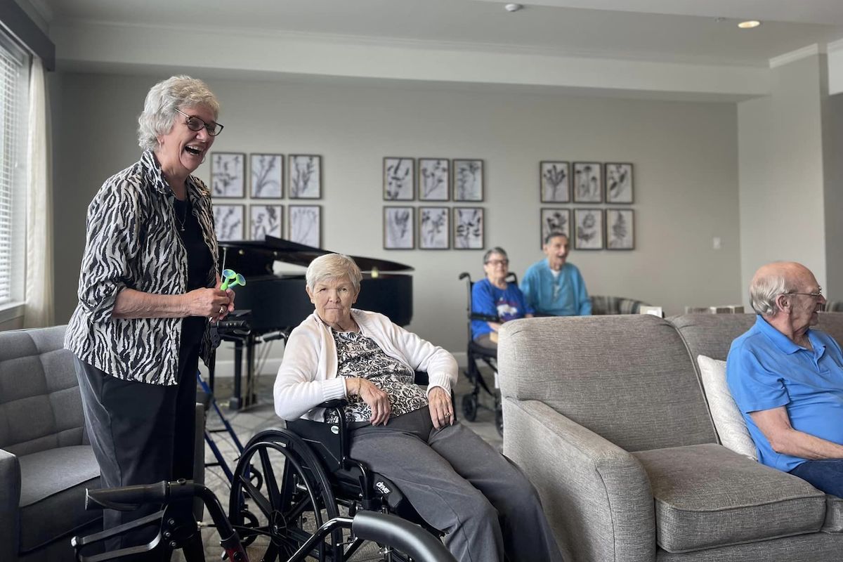 Avail Senior Living | Residents hanging out